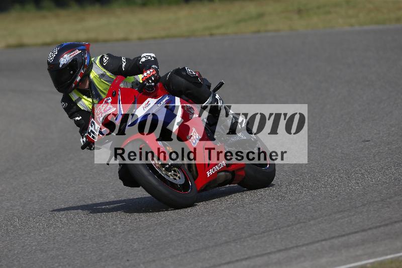 /11 28.04.2026  PROMAX ADR/Gruppe gruen/52